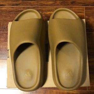 100% Authentic. Brand New Yeezy Slides